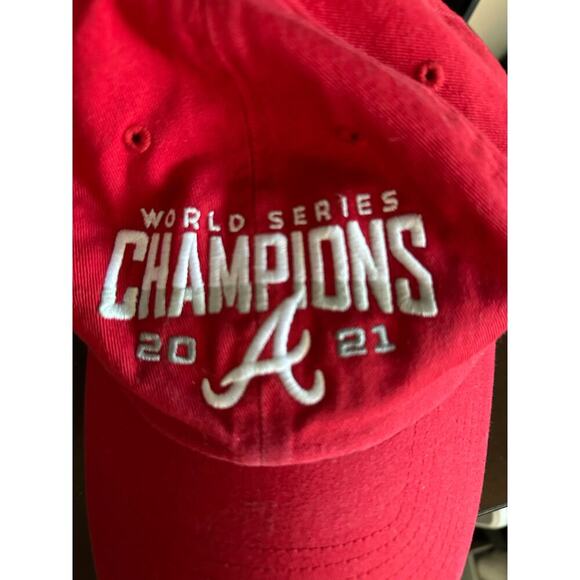 47Brand Red Atlanta Braves World Series Champions 2021 Adjustable Baseball Hat - Picture 4 of 9